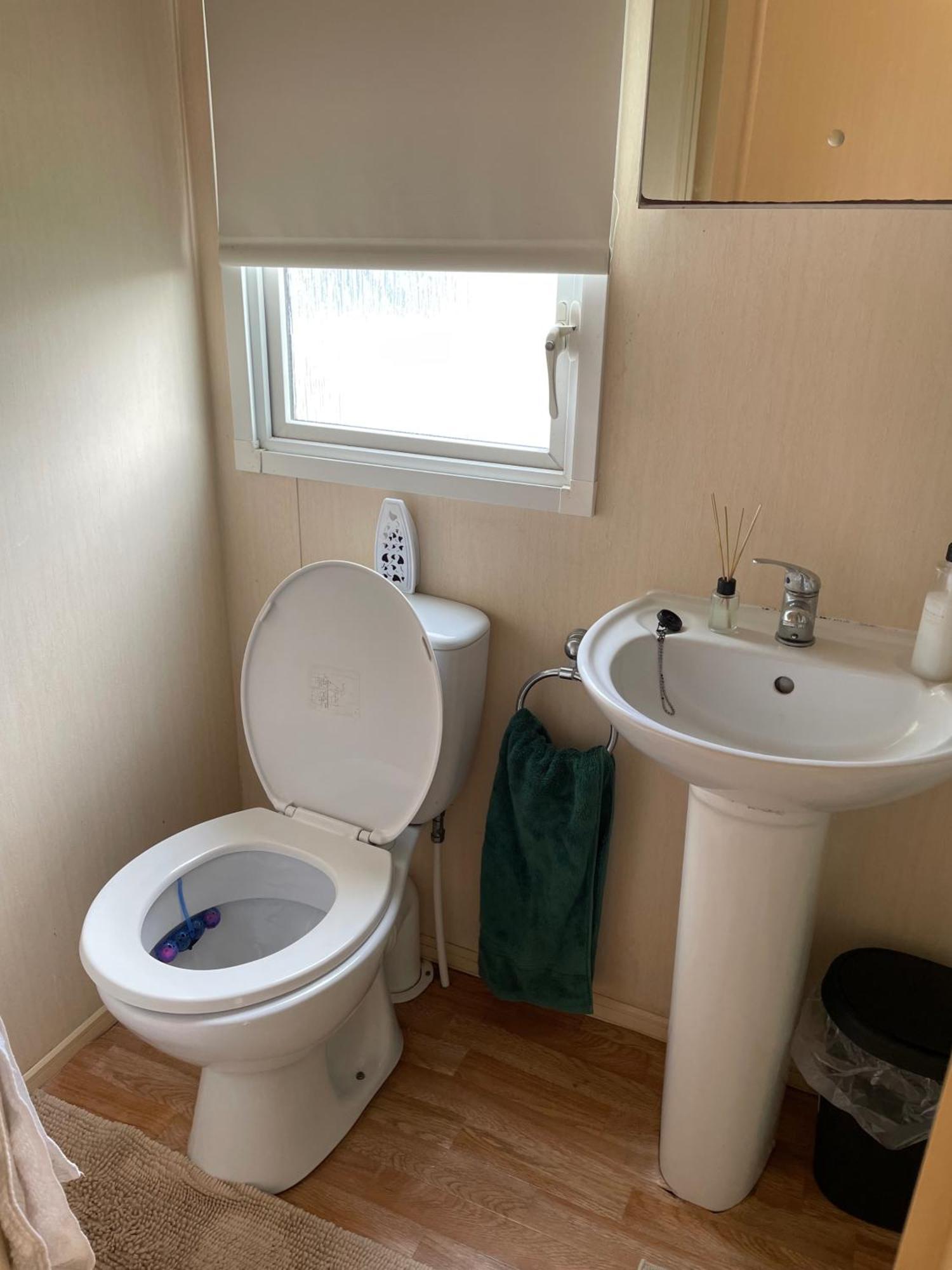 Holiday home Cozy Camber Caravan 3 Bedroom Retreat With Decking *