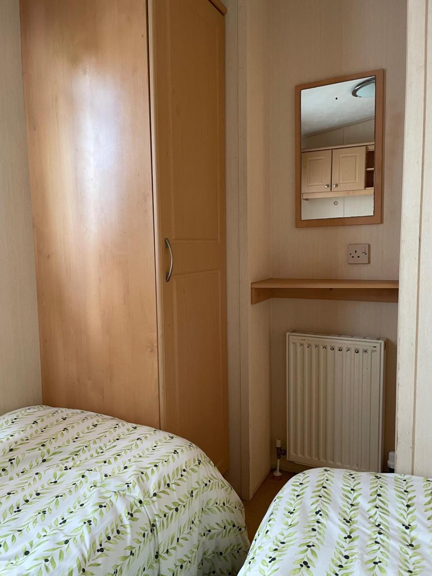 Cozy Camber Caravan 3 Bedroom Retreat With Decking Casa de Férias